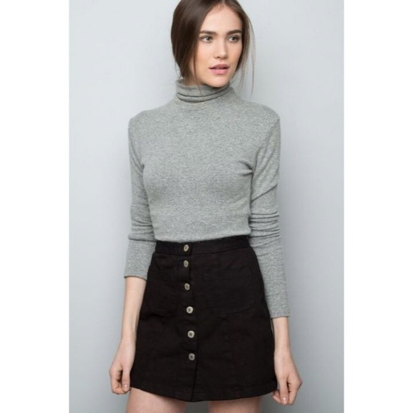 [133] BRANDY MELVILLE Button Down Denim Skirt - Picture 2 of 5